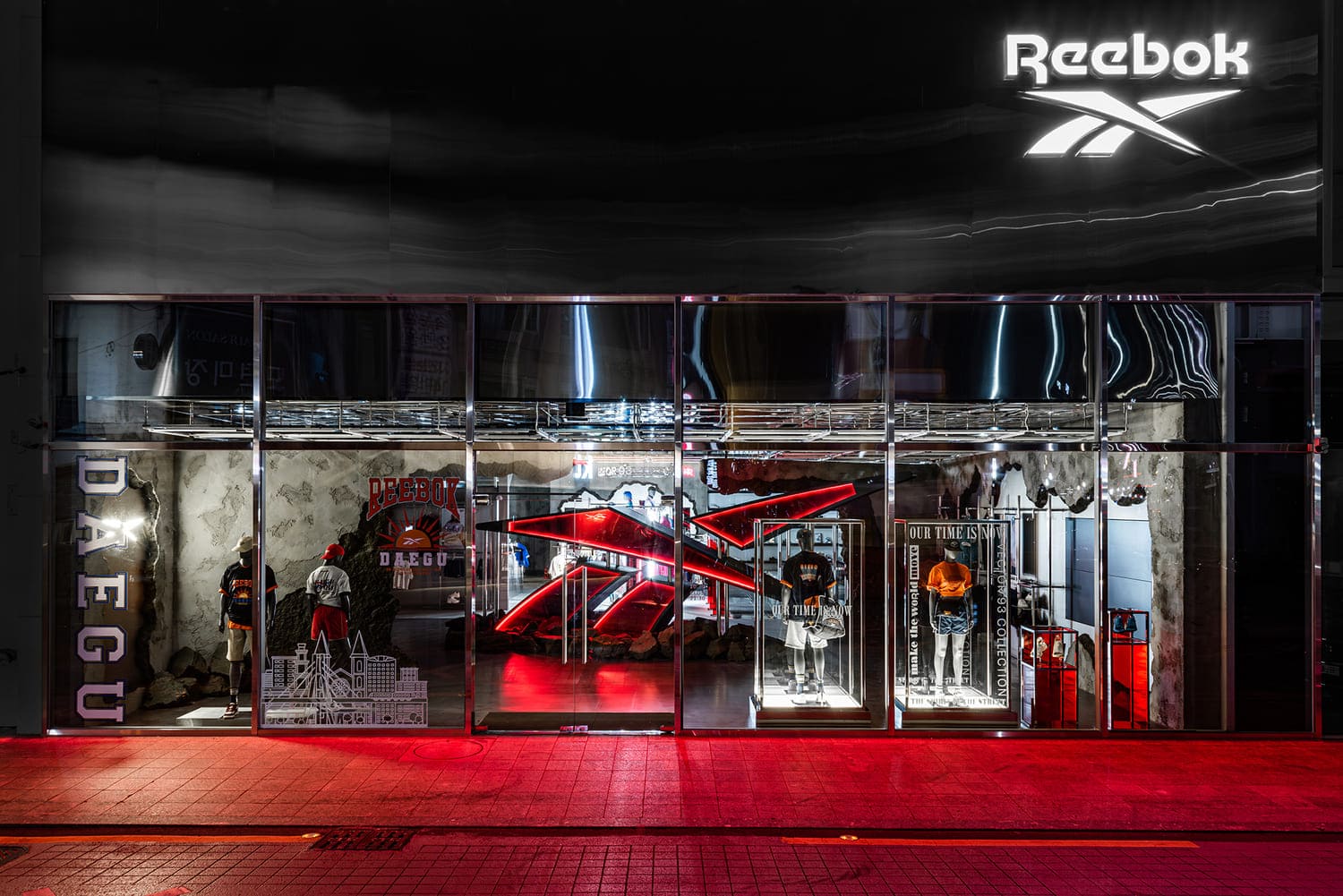 REEBOK_FLAGSHIP STORE
