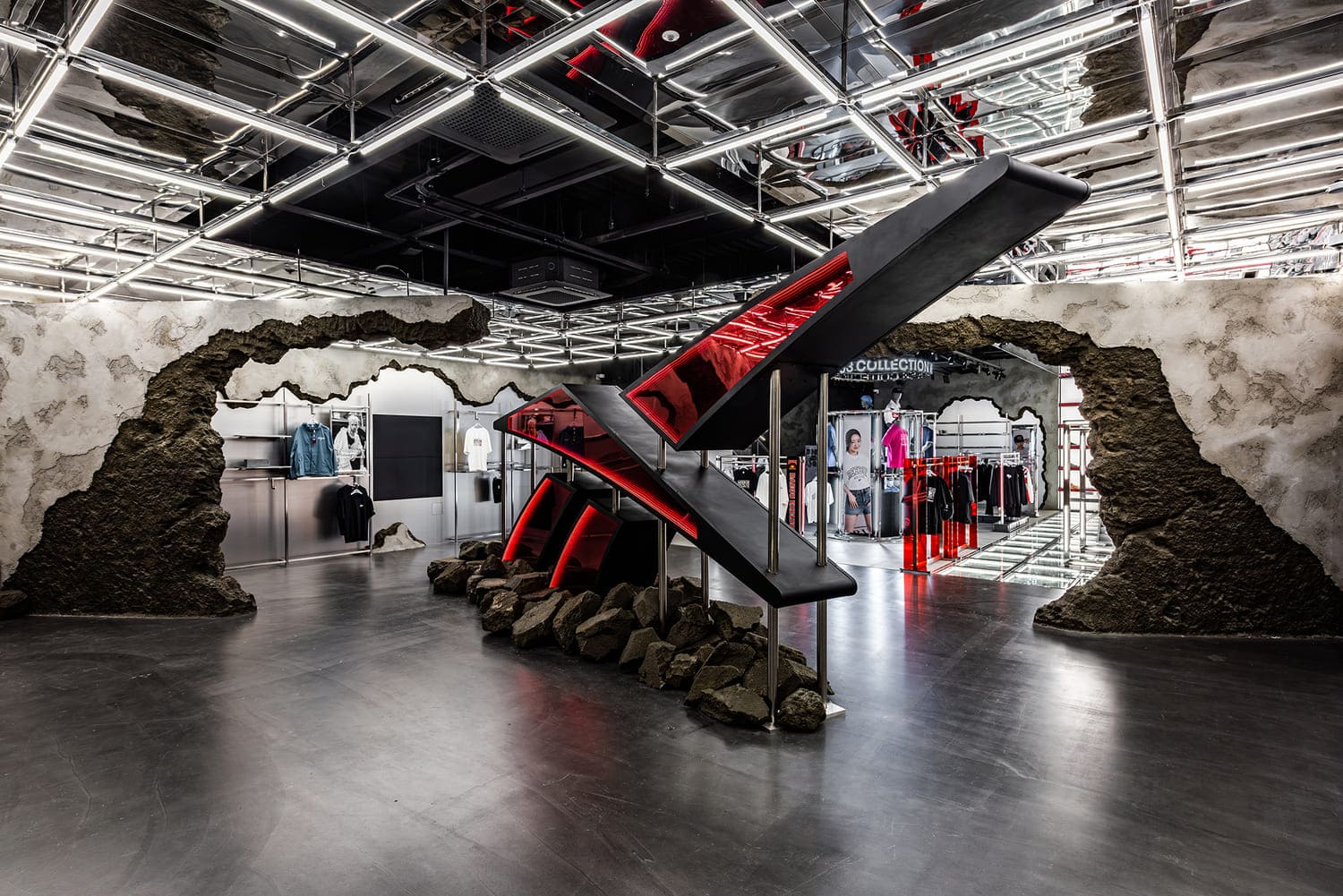 REEBOK_FLAGSHIP STORE