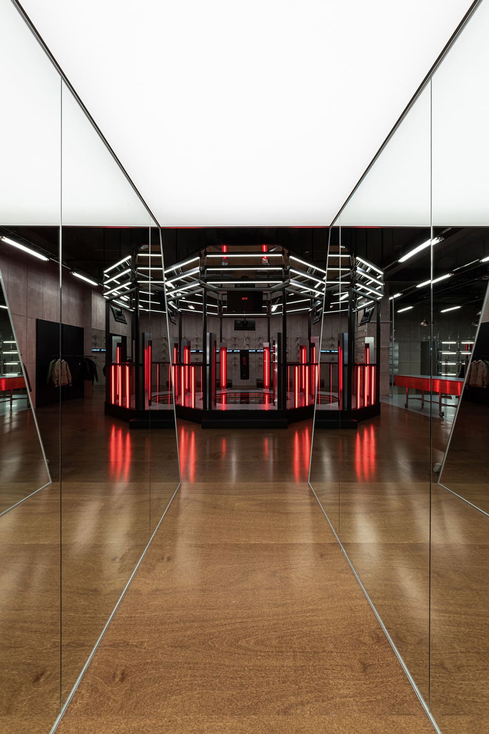 UFC_FLAGSHIP STORE