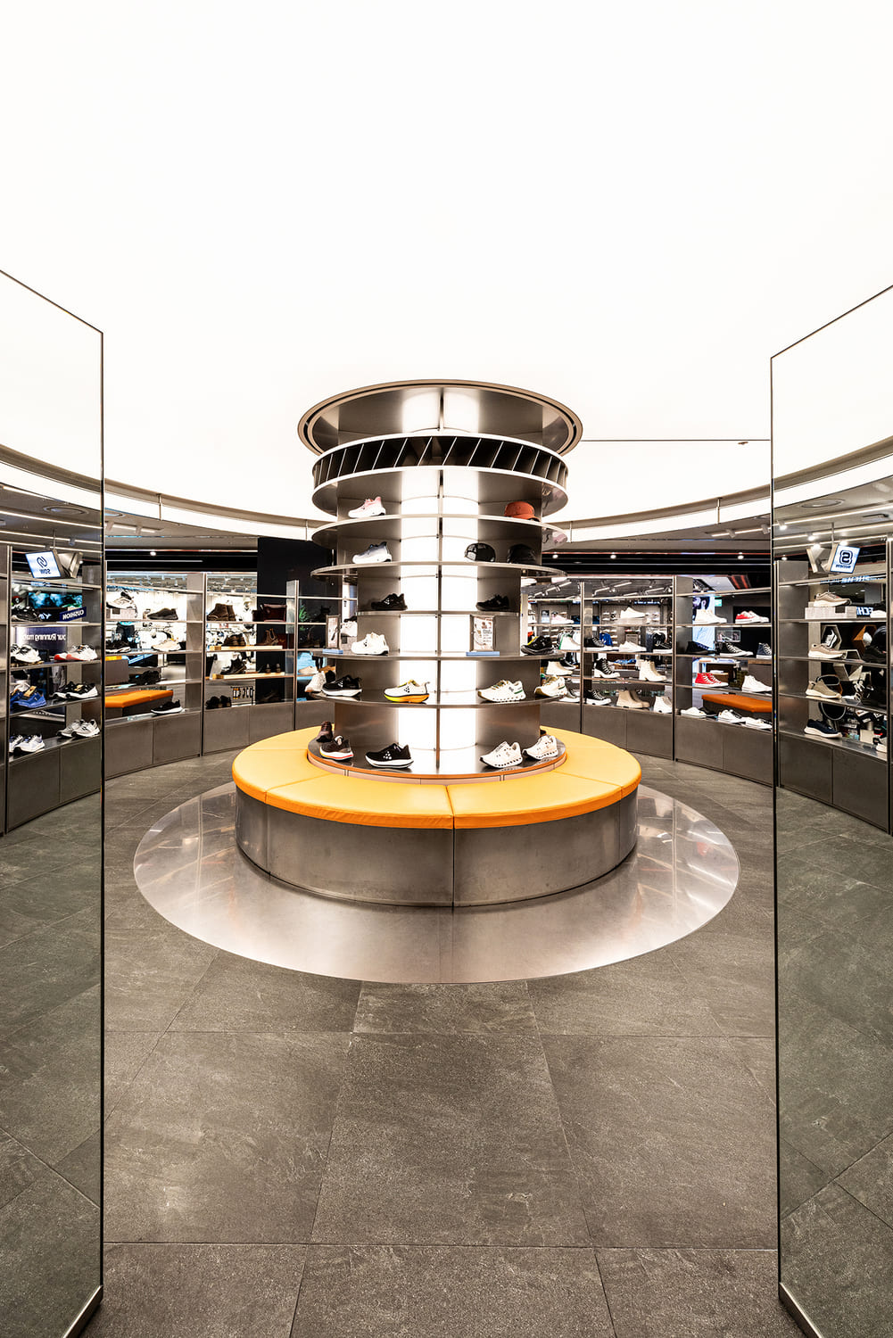 LOTTE DEP MAIN_7F_SPORTS ZONE