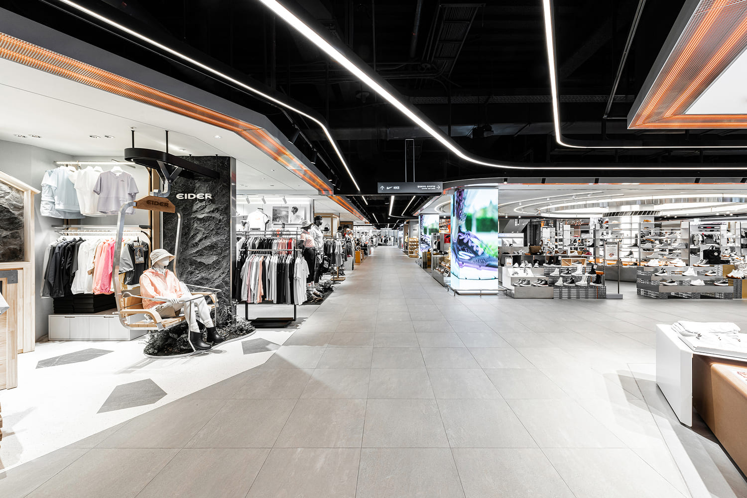 LOTTE DEP MAIN_7F_SPORTS ZONE