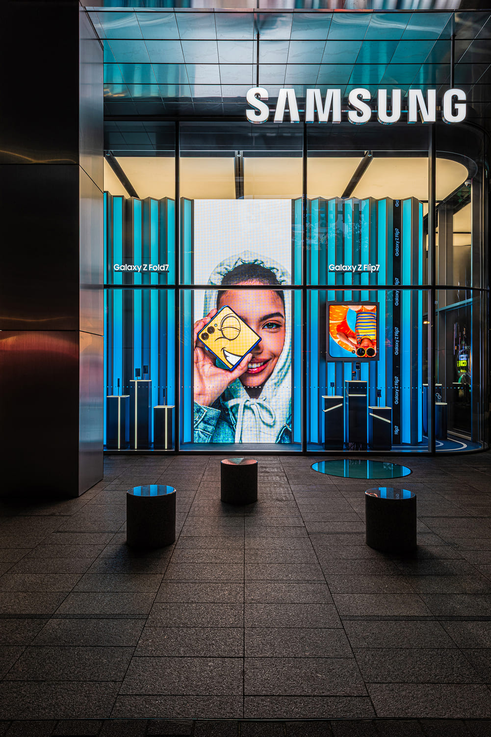 SAMSUNG GALAXY STORE