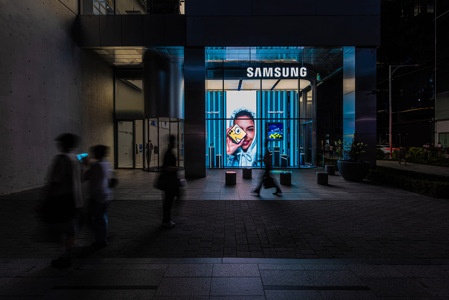 SAMSUNG GALAXY STORE