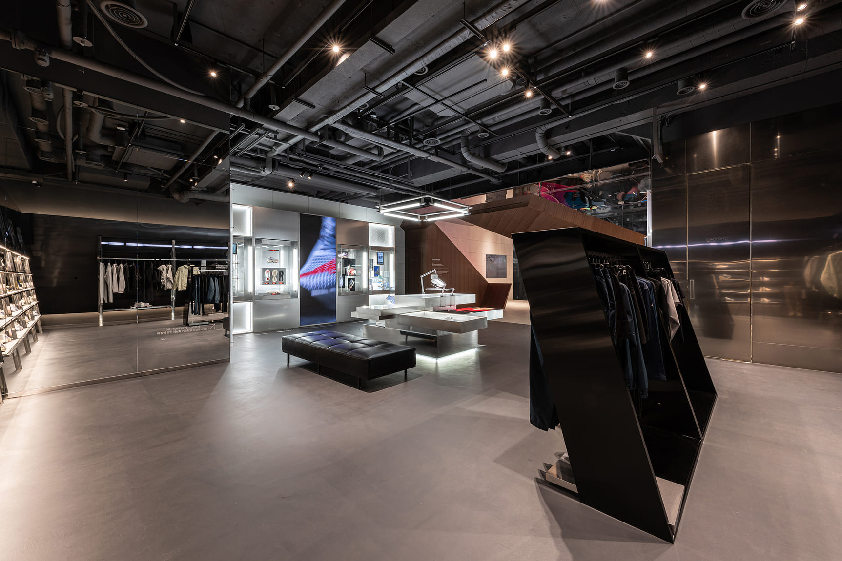 DESCENTE SEOUL_GLOBAL FLAGSHIP STORE
