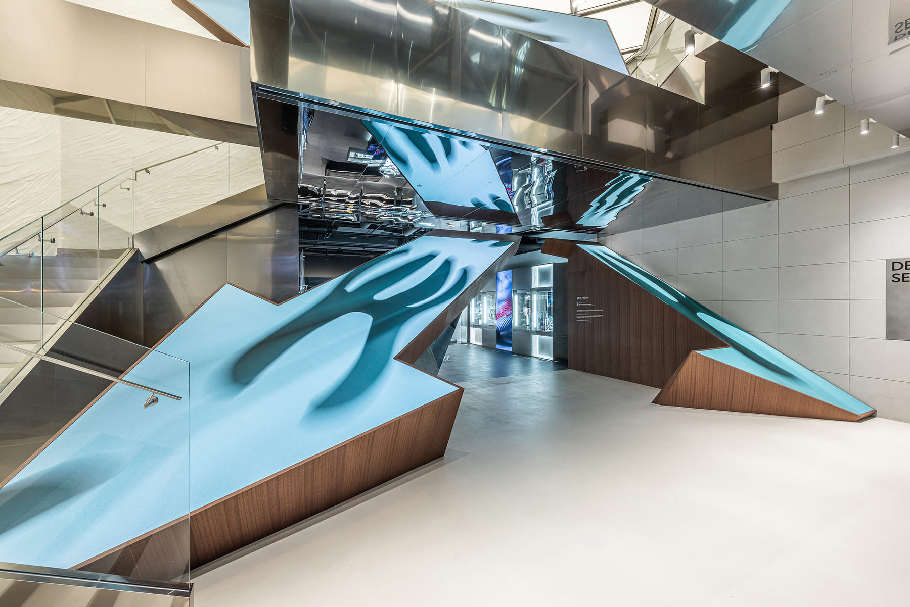 DESCENTE SEOUL_GLOBAL FLAGSHIP STORE