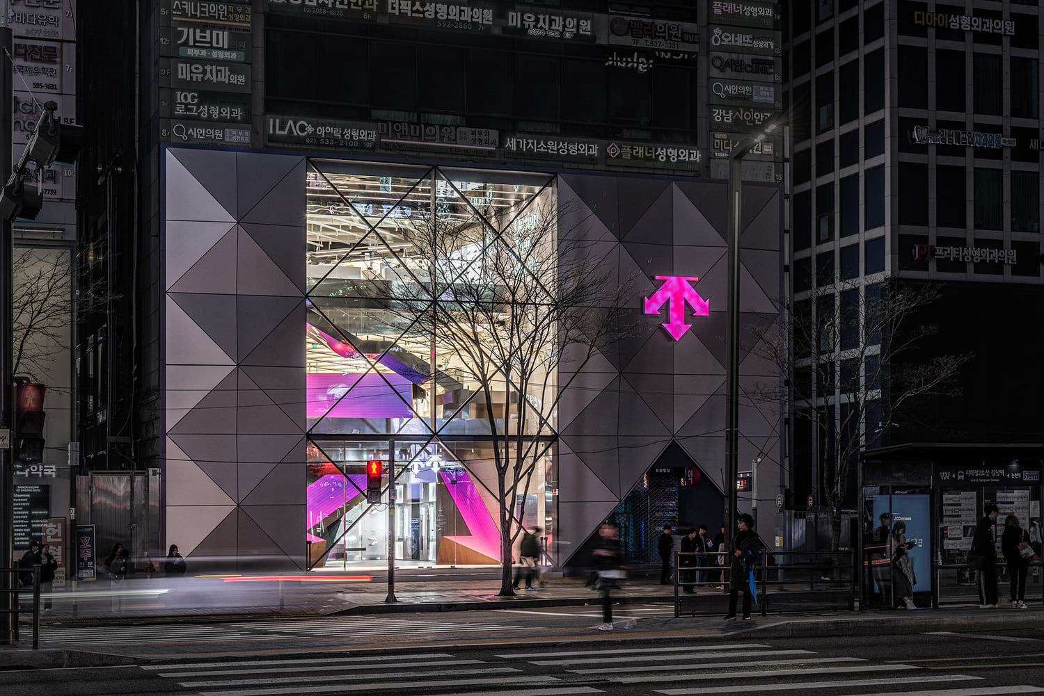 DESCENTE SEOUL_GLOBAL FLAGSHIP STORE