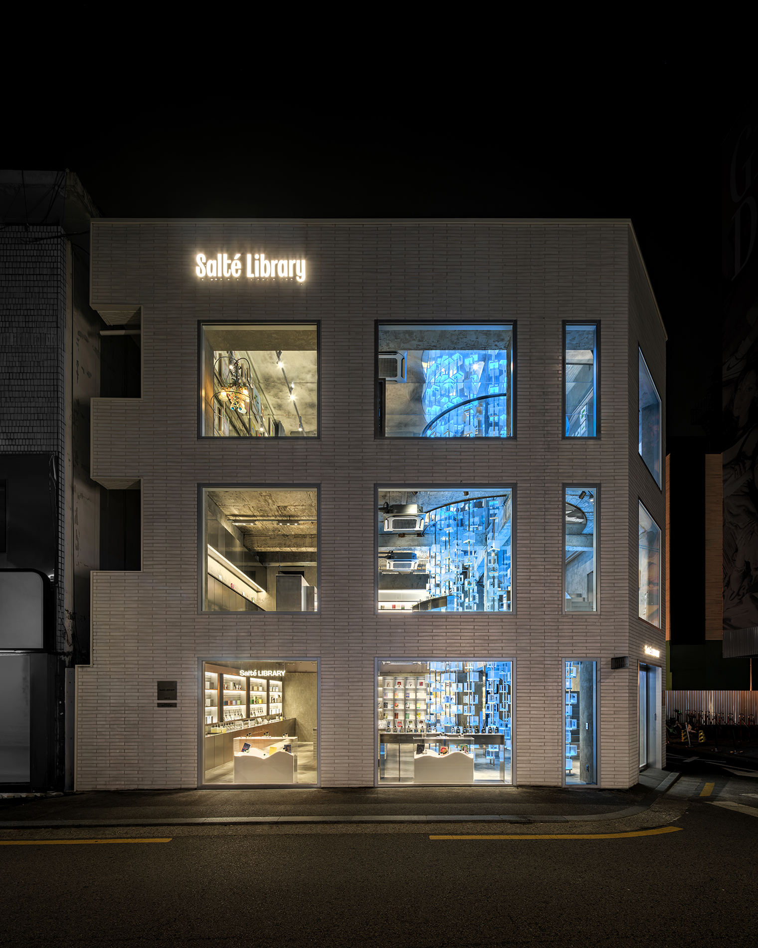 Salte LIBRARY_Seongsu Flagshipstore
