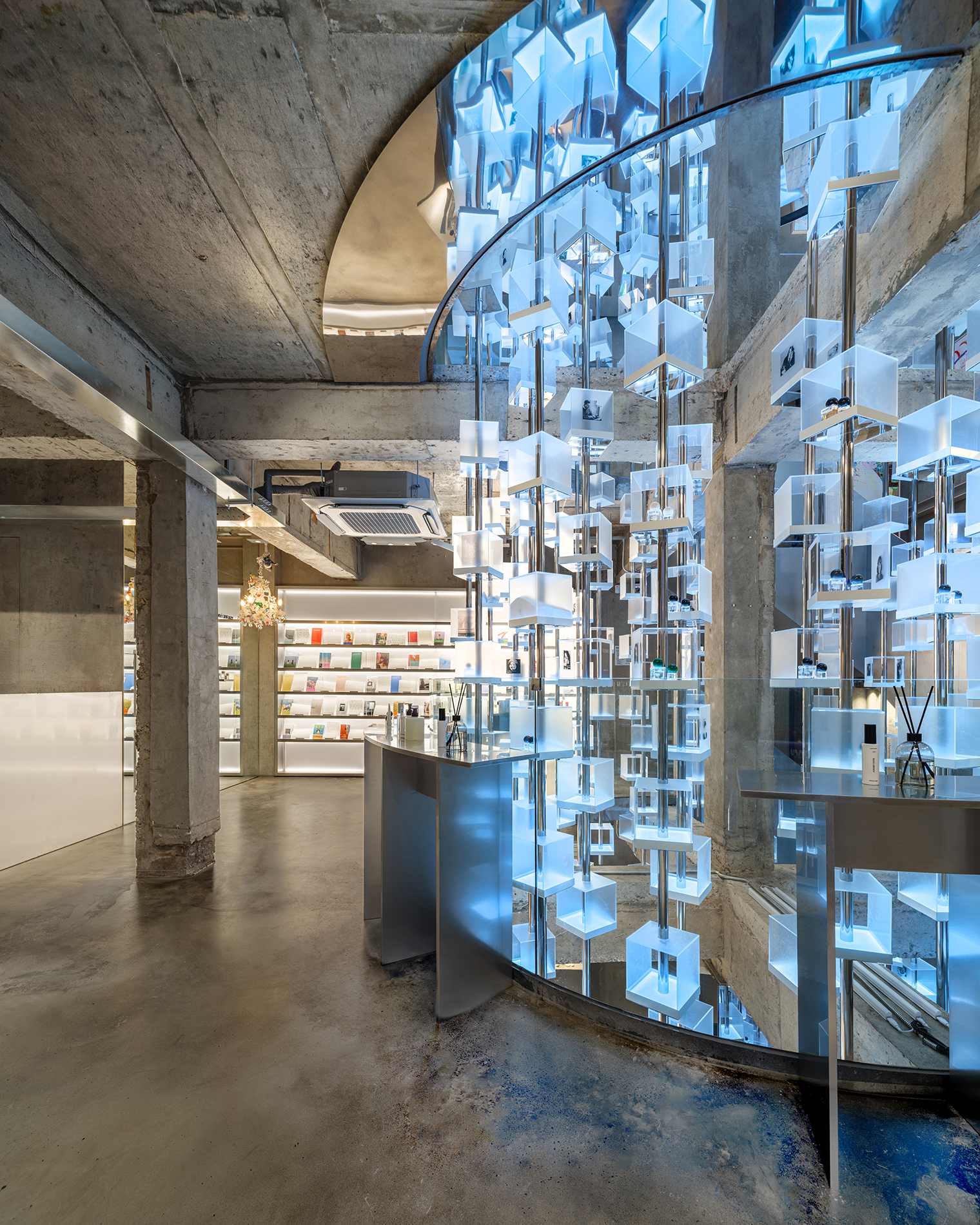 Salte LIBRARY_Seongsu Flagshipstore